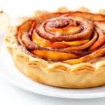 cinnamon roll apple pie - featured image